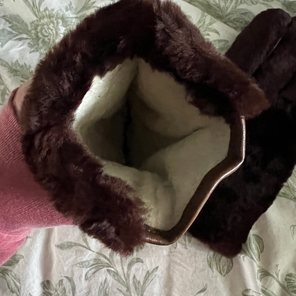 Vintage Leather and Brown Fur Gloves - Picture 3 of 4